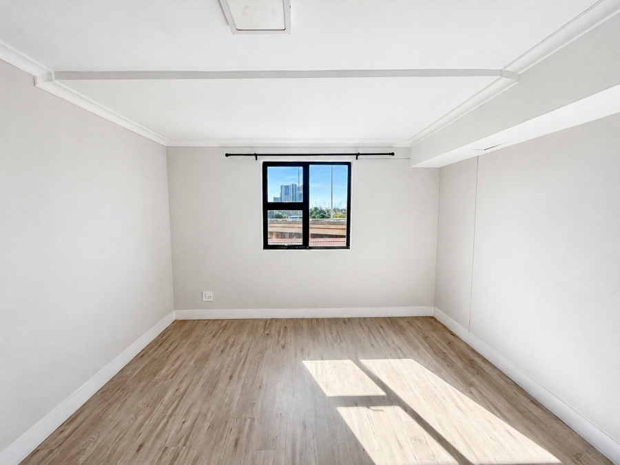 2 Bedroom Property for Sale in Zonnebloem Western Cape